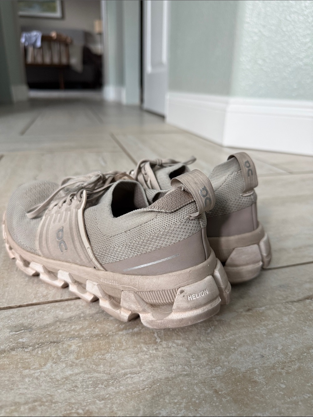 On Cloudswift 3 Women Size 7.5 Athletic Running Walking Shoes - Picture 8 of 16